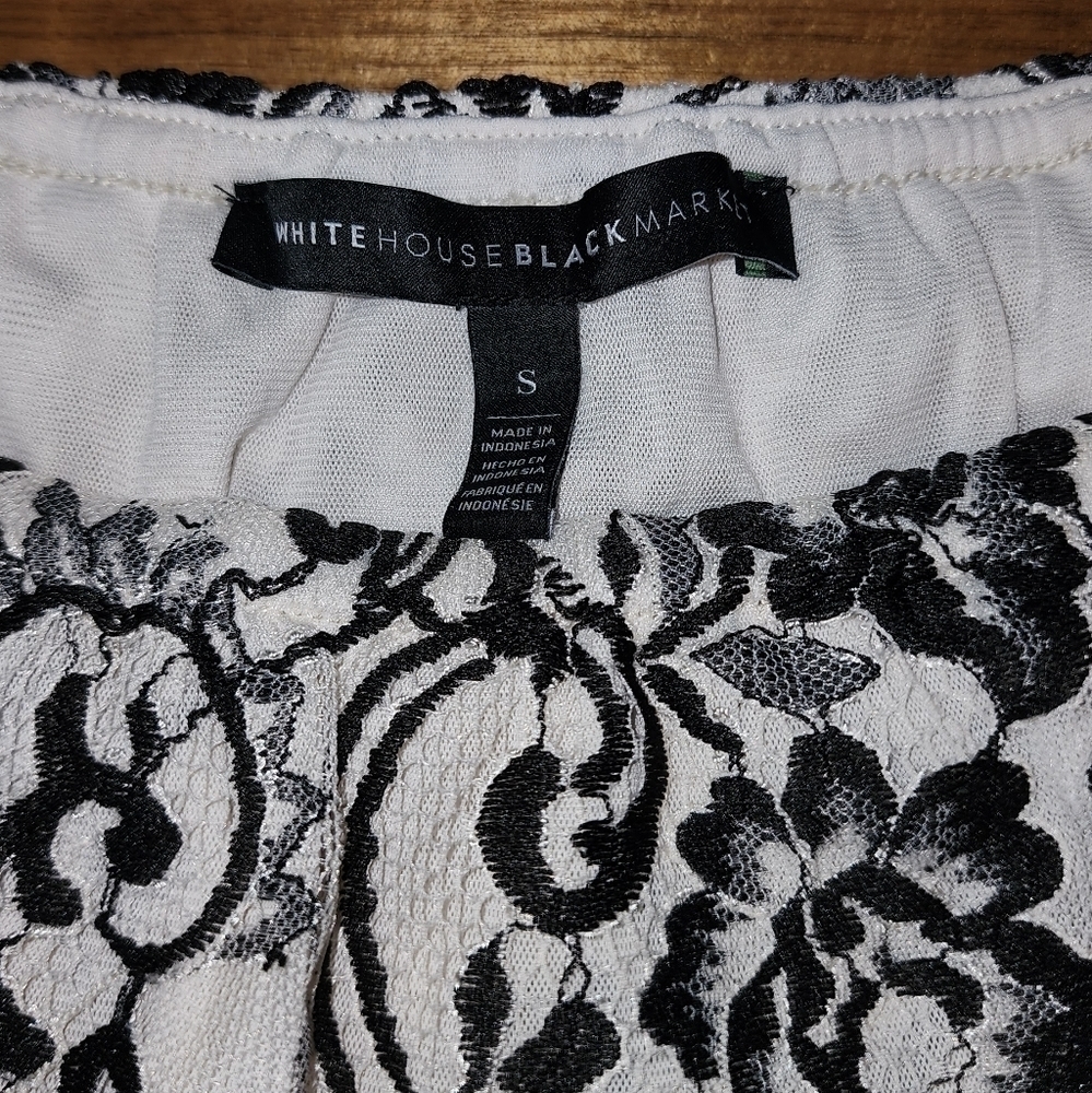 White House Black Market blouse​ - Picture 8 of 8